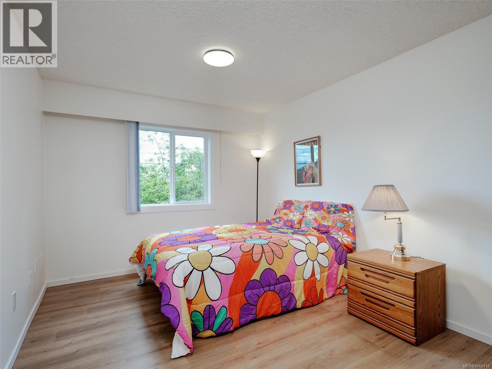 #207 1124 Esquimalt Rd - 10