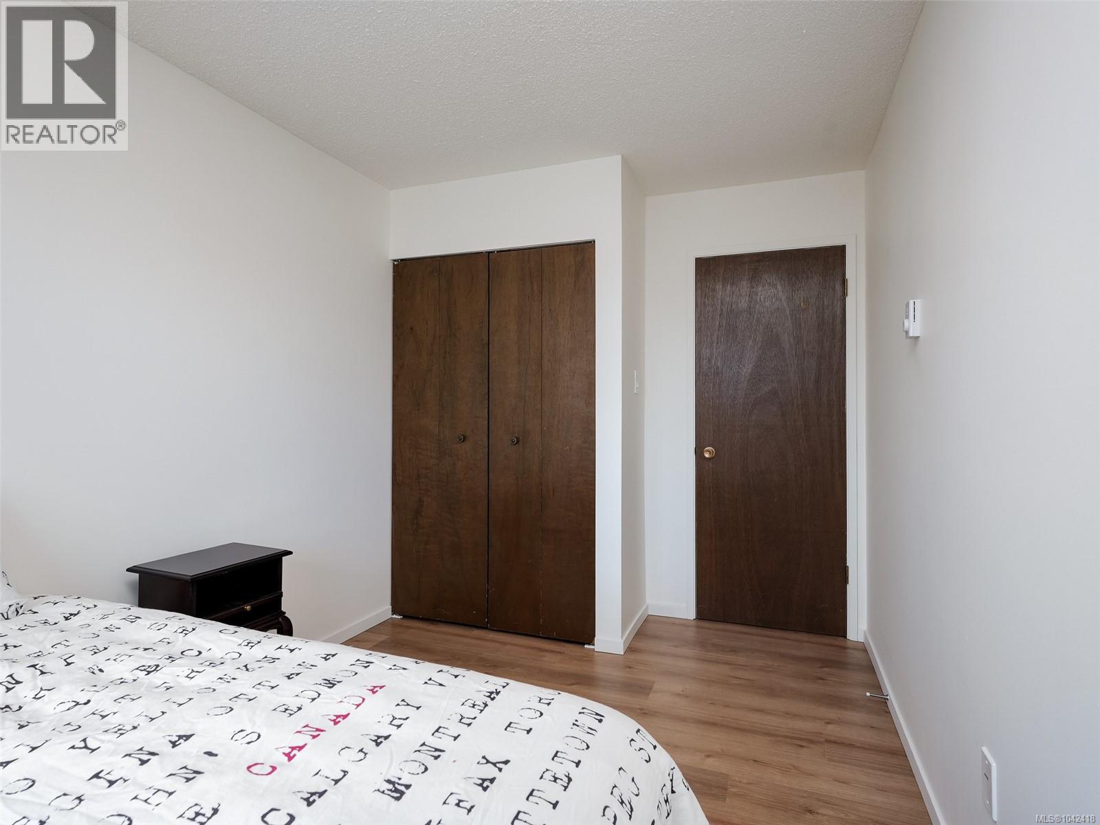 #207 1124 Esquimalt Rd - 17