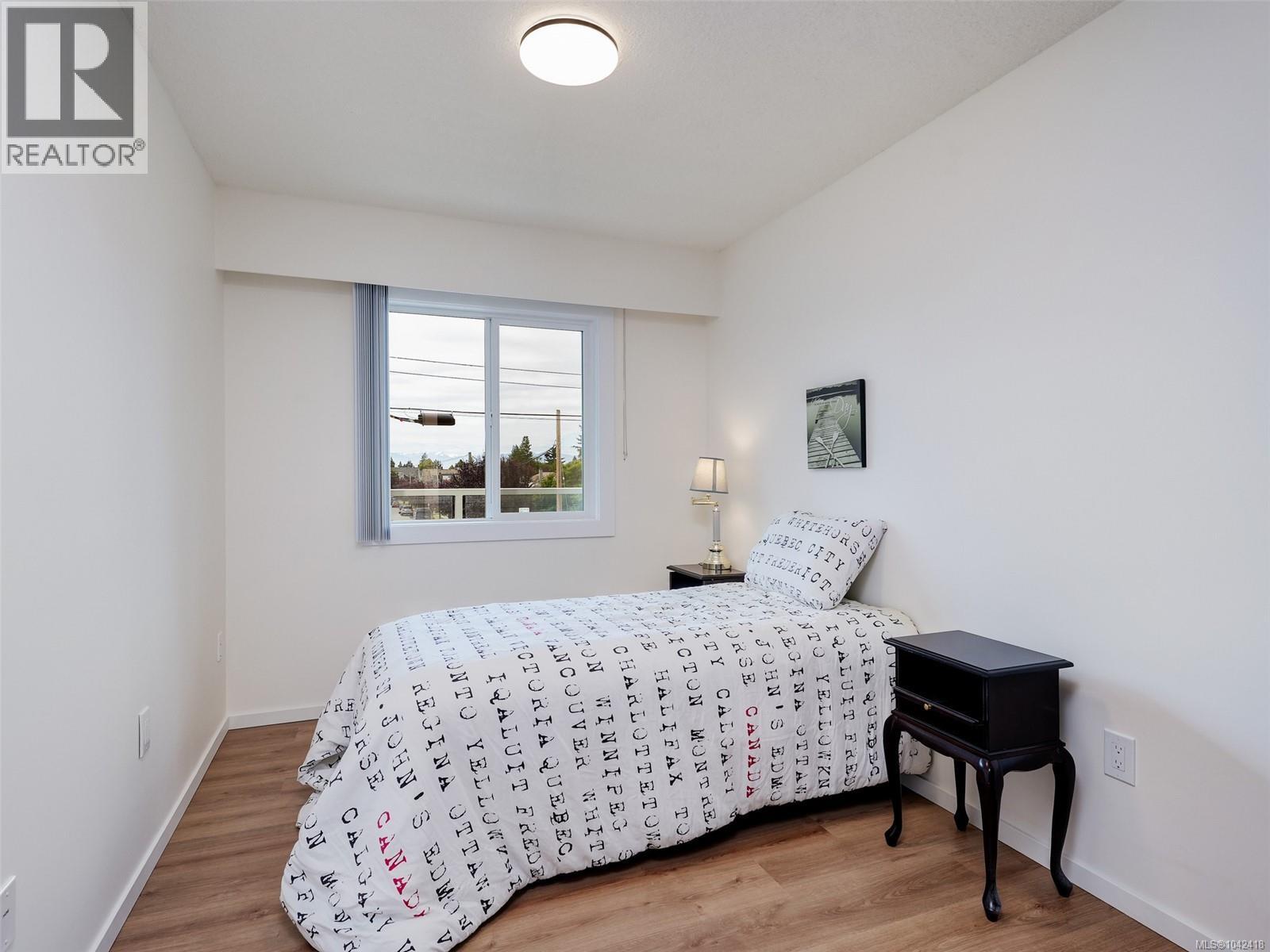 #207 1124 Esquimalt Rd - 16