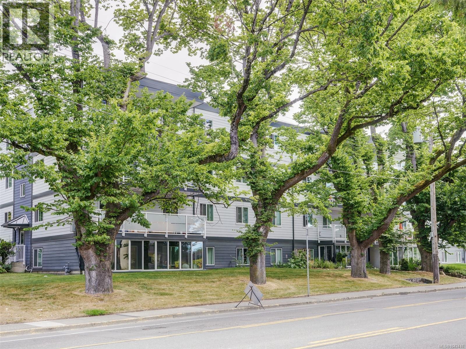 #207 1124 Esquimalt Rd - 24