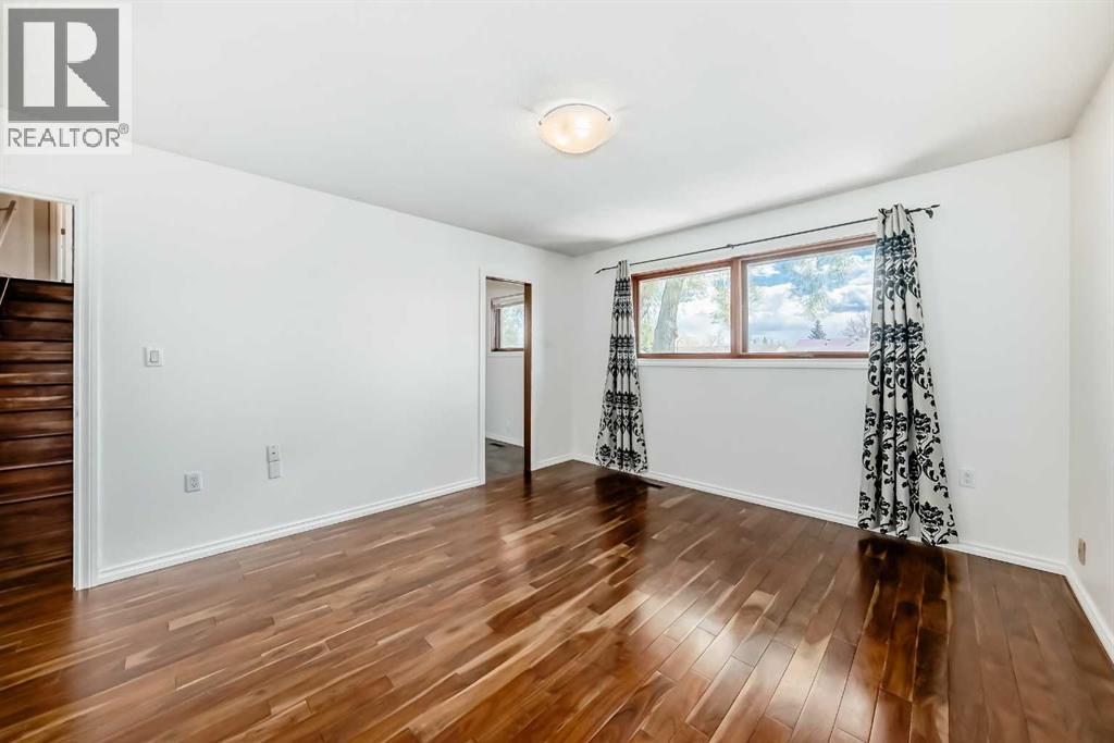 2 Nichols Crescent - 22