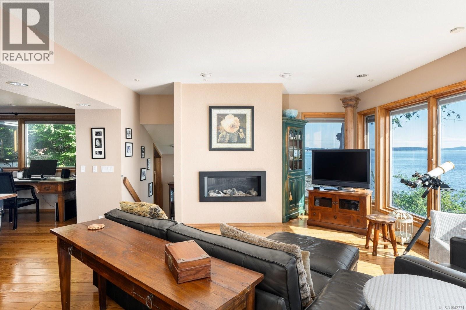 8543 Lochside Dr - 7