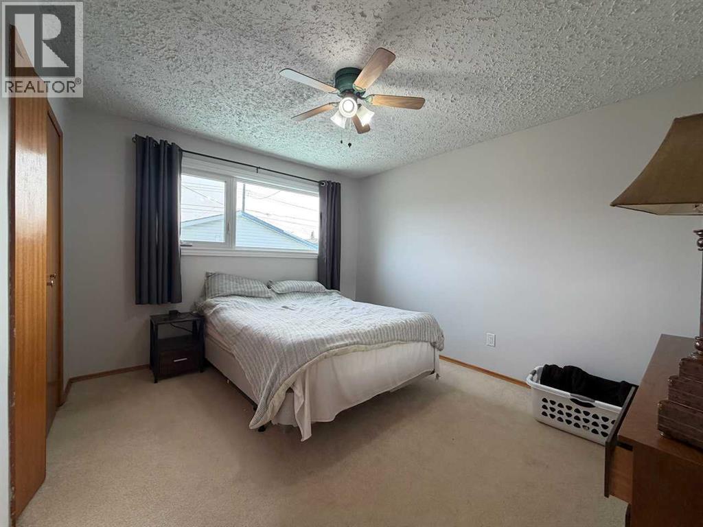 22 Athabasca Drive - 14