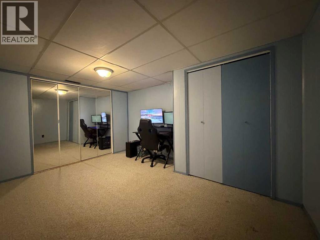 22 Athabasca Drive - 17
