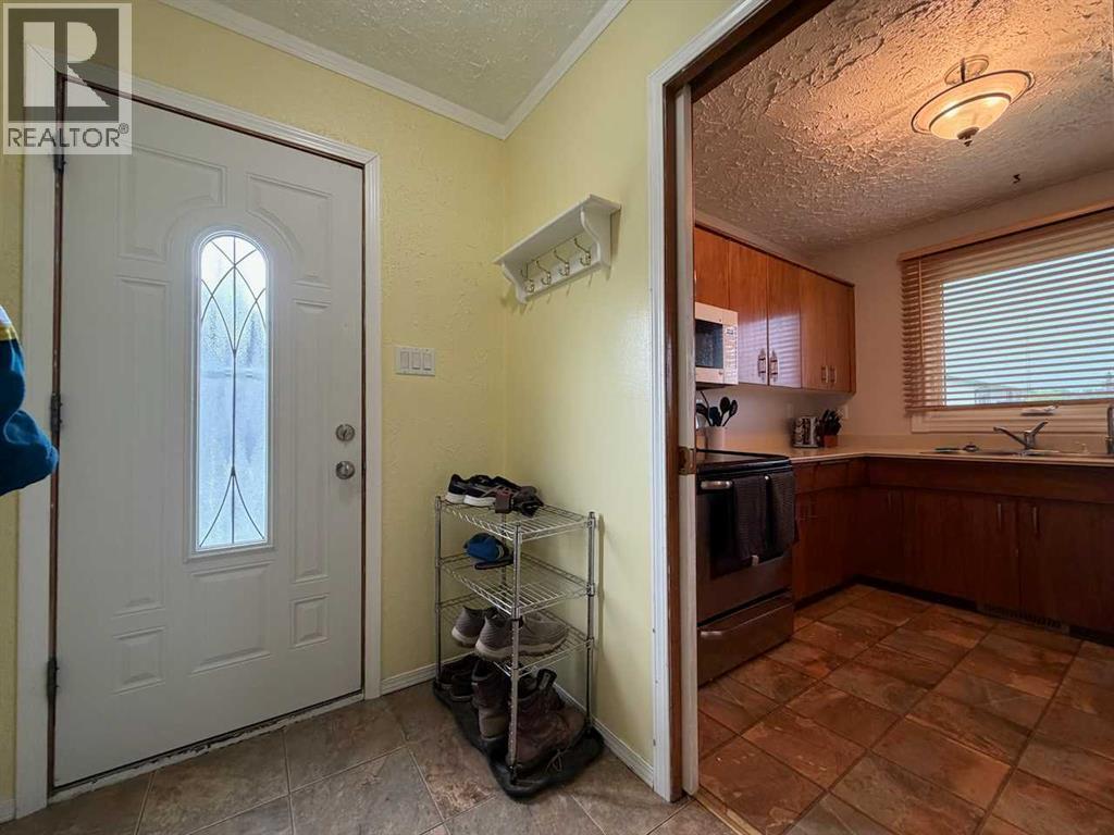 22 Athabasca Drive - 16