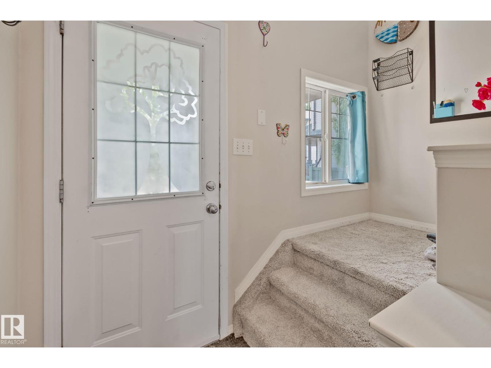 12248 16 AV SW — photo 10
