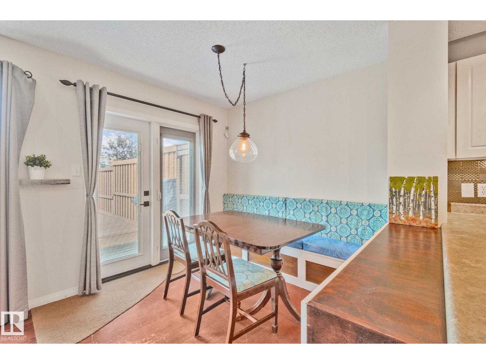 12248 16 AV SW — photo 6