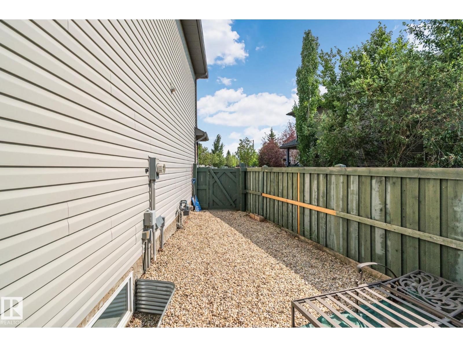 12248 16 AV SW - 31