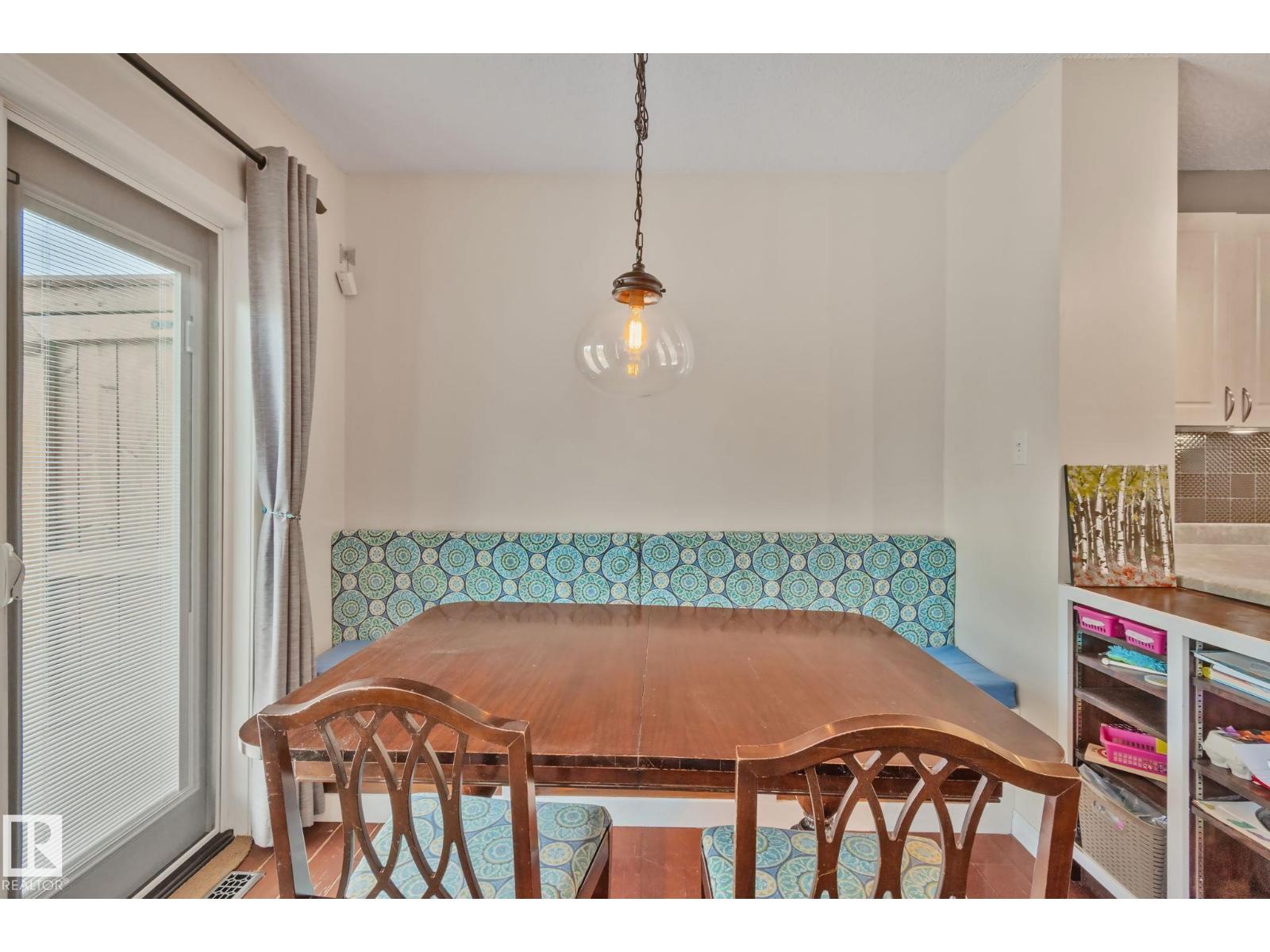 12248 16 AV SW - photo 5