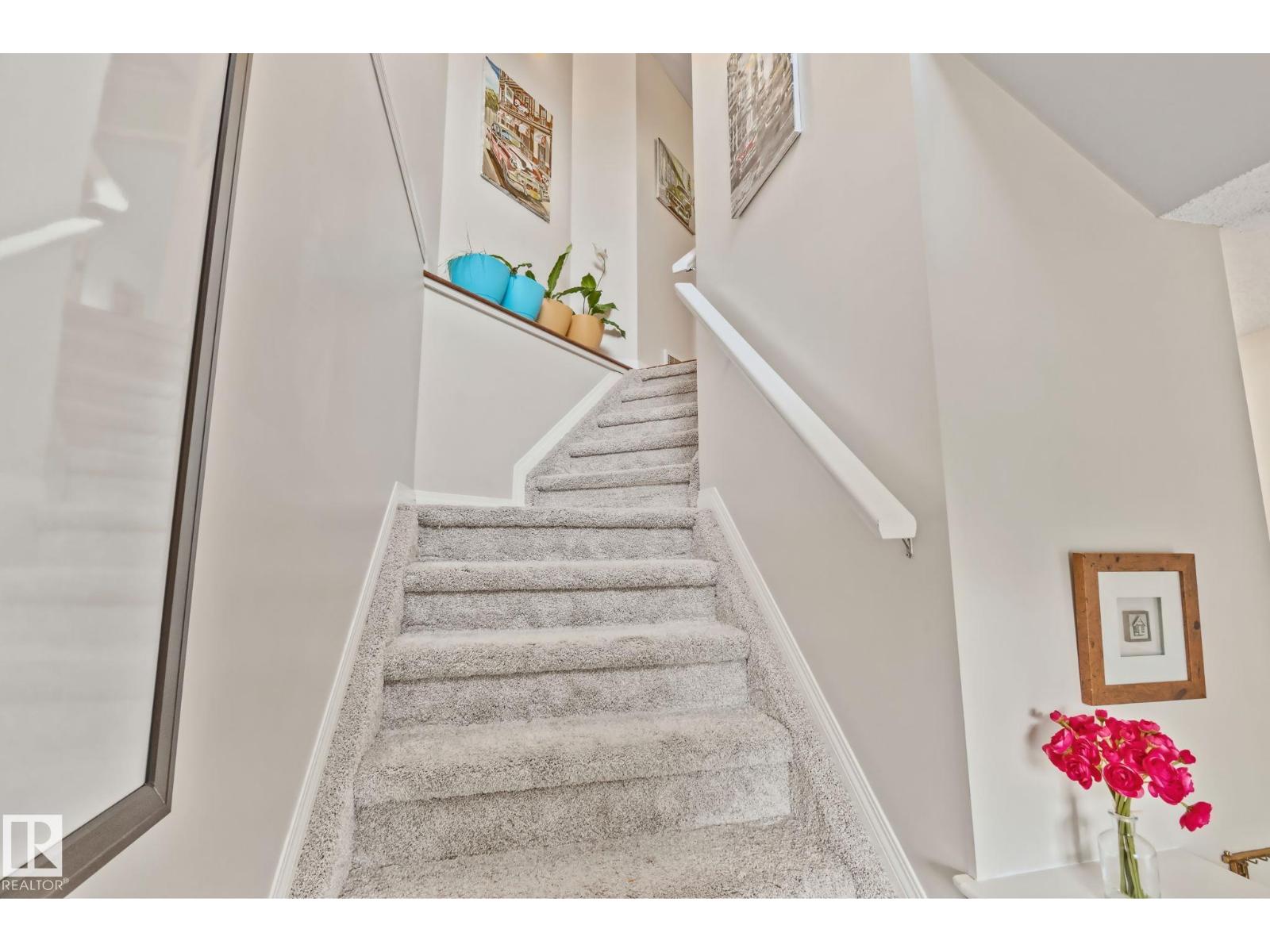12248 16 AV SW — photo 11