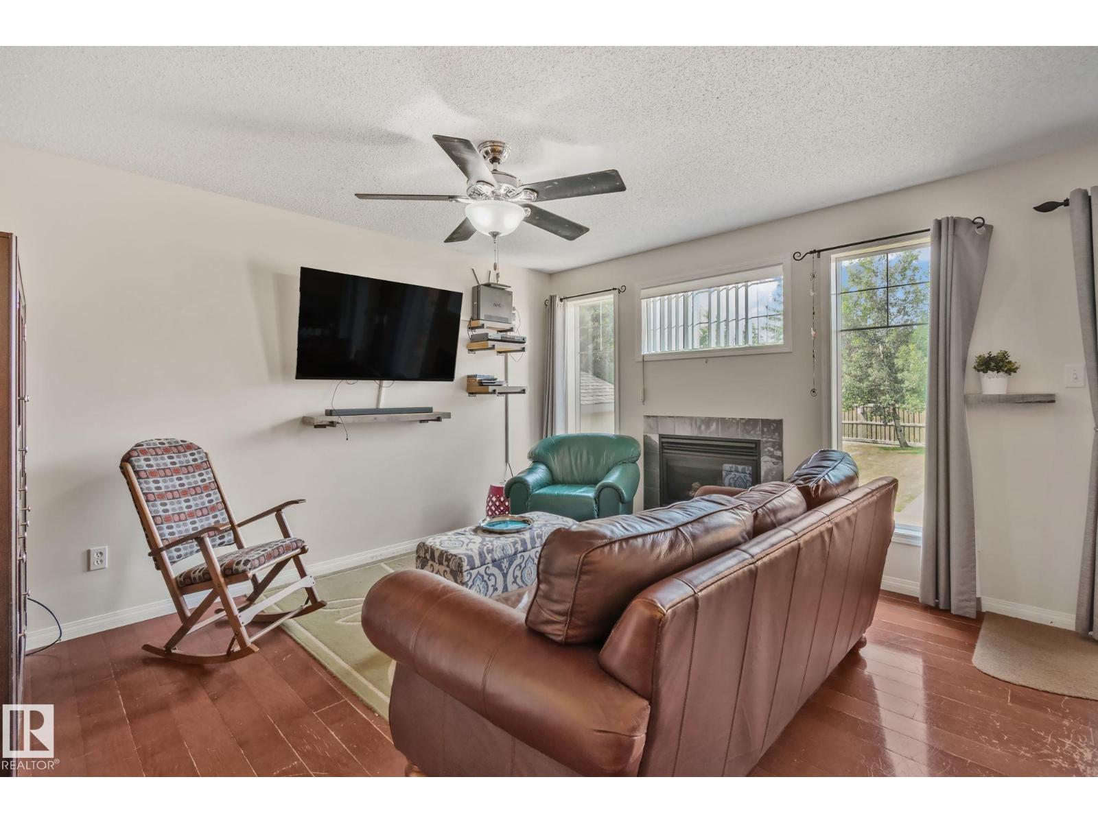 12248 16 AV SW - 8