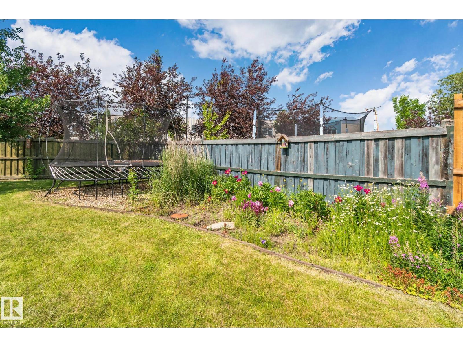 12248 16 AV SW - 35