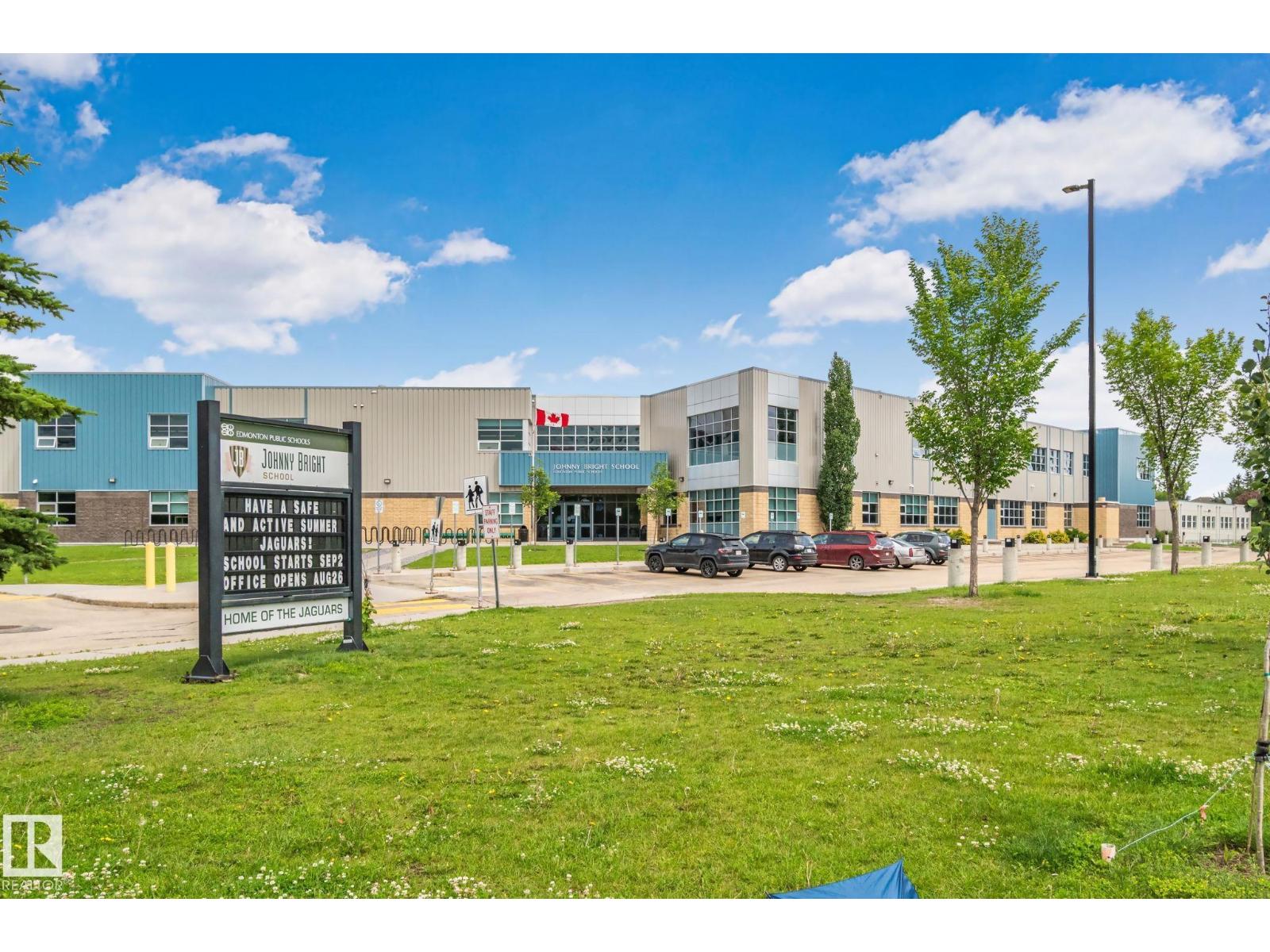 12248 16 AV SW - 38