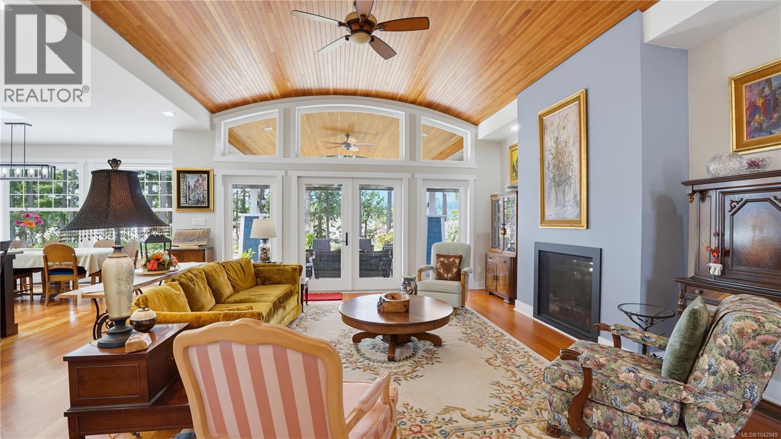 6458 Diana Dr - 4