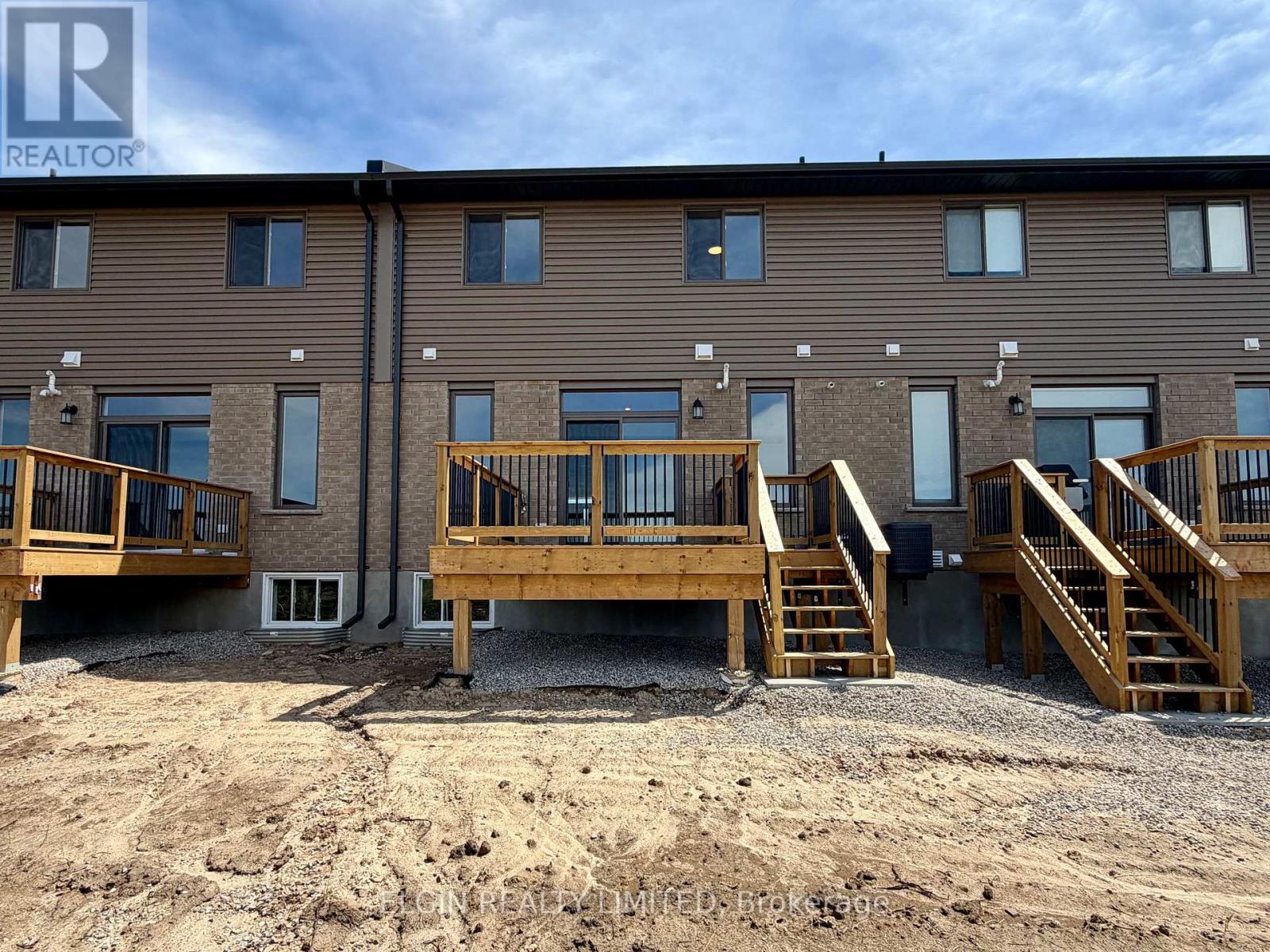 55 WOODCOCK DRIVE - 35