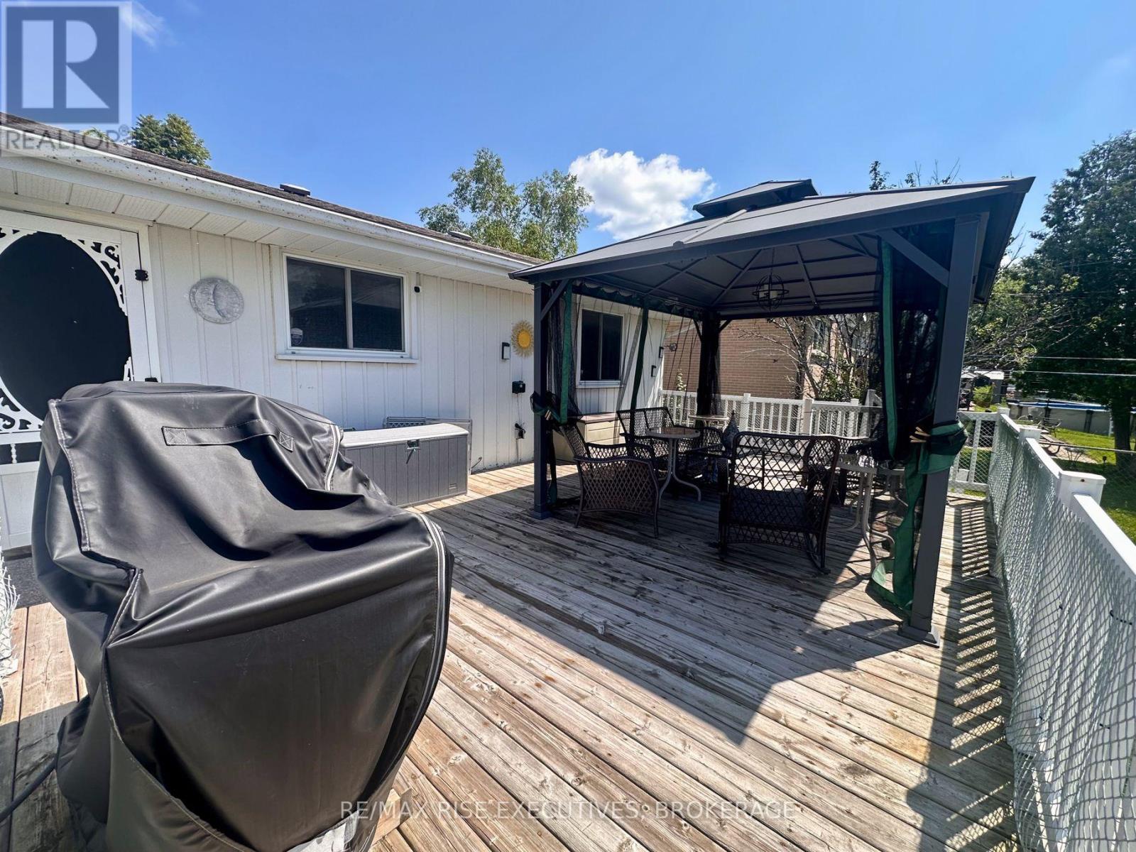214 AMHERST DRIVE - 13