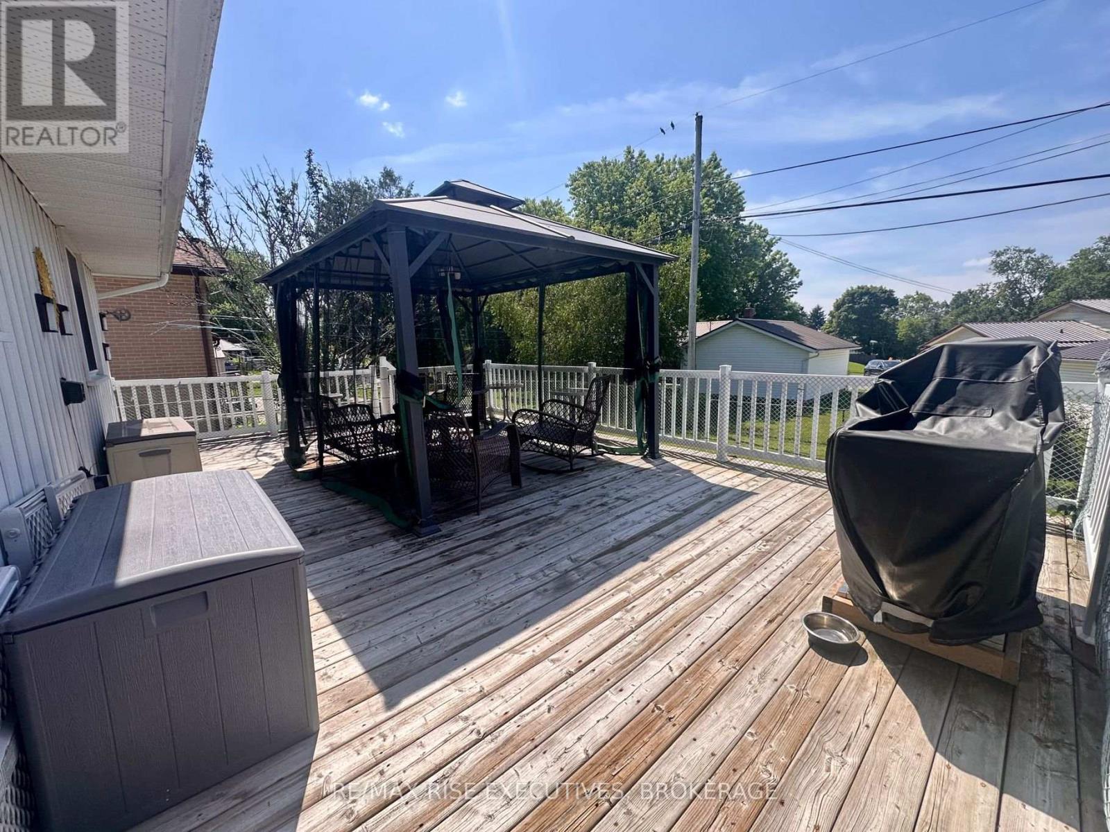 214 AMHERST DRIVE - 14