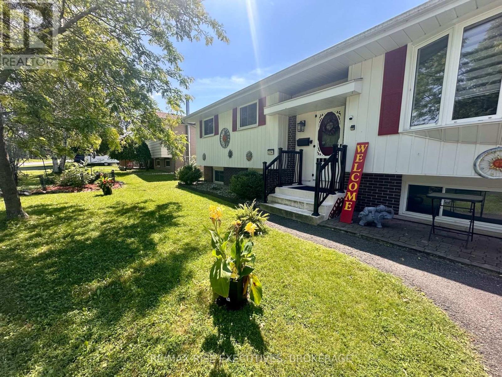 214 AMHERST DRIVE - 2