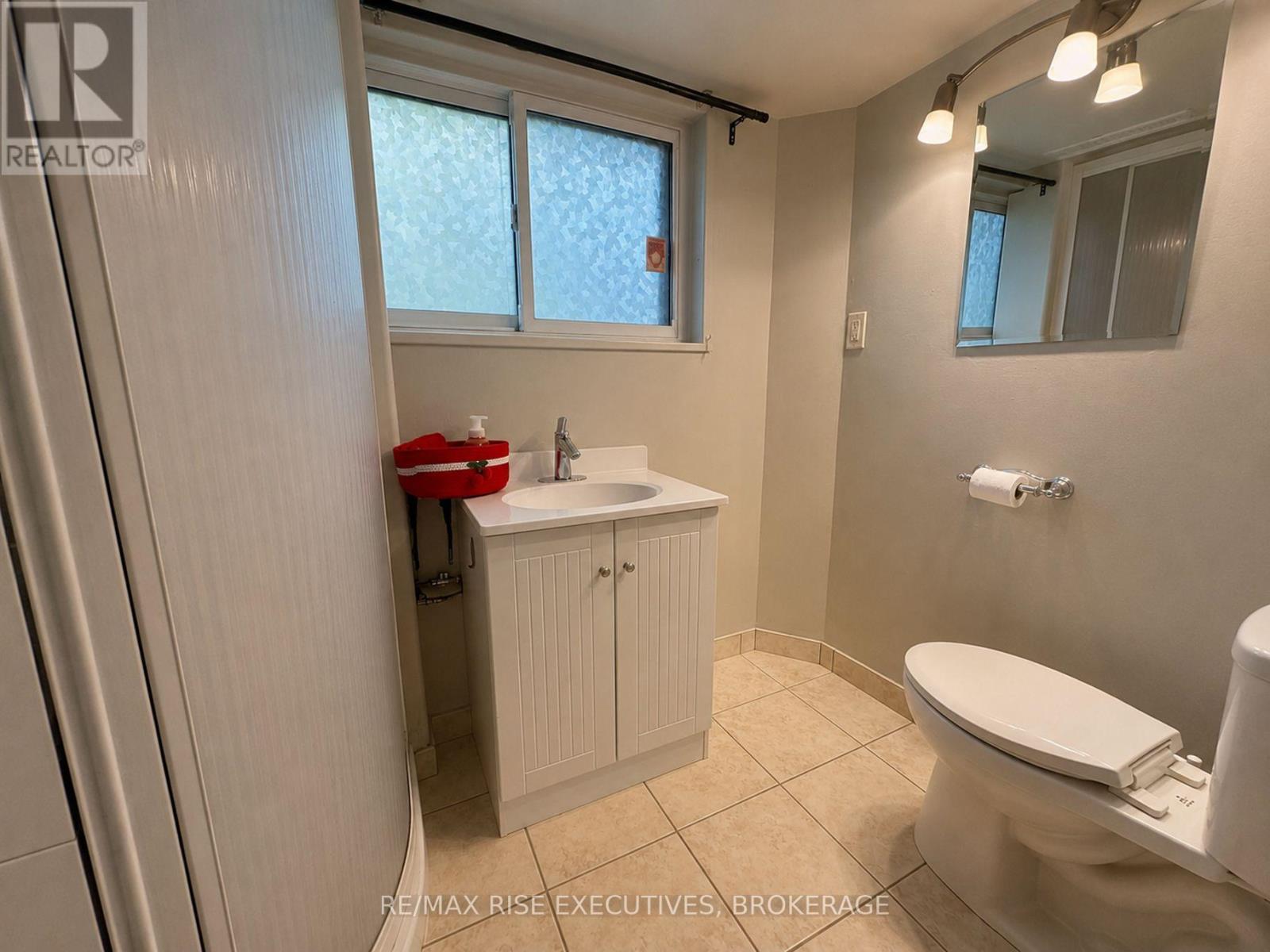 214 AMHERST DRIVE - 7