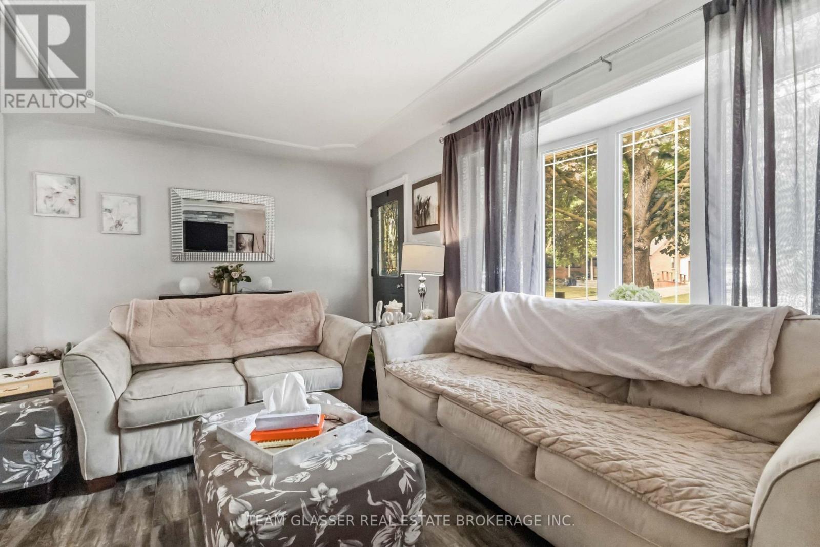 307 TWEEDSMUIR AVENUE - Image 13