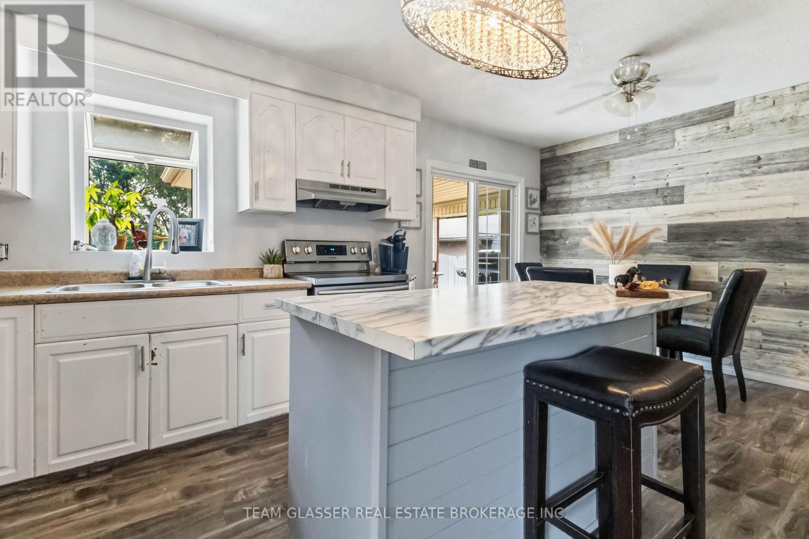 307 TWEEDSMUIR AVENUE - Image 18