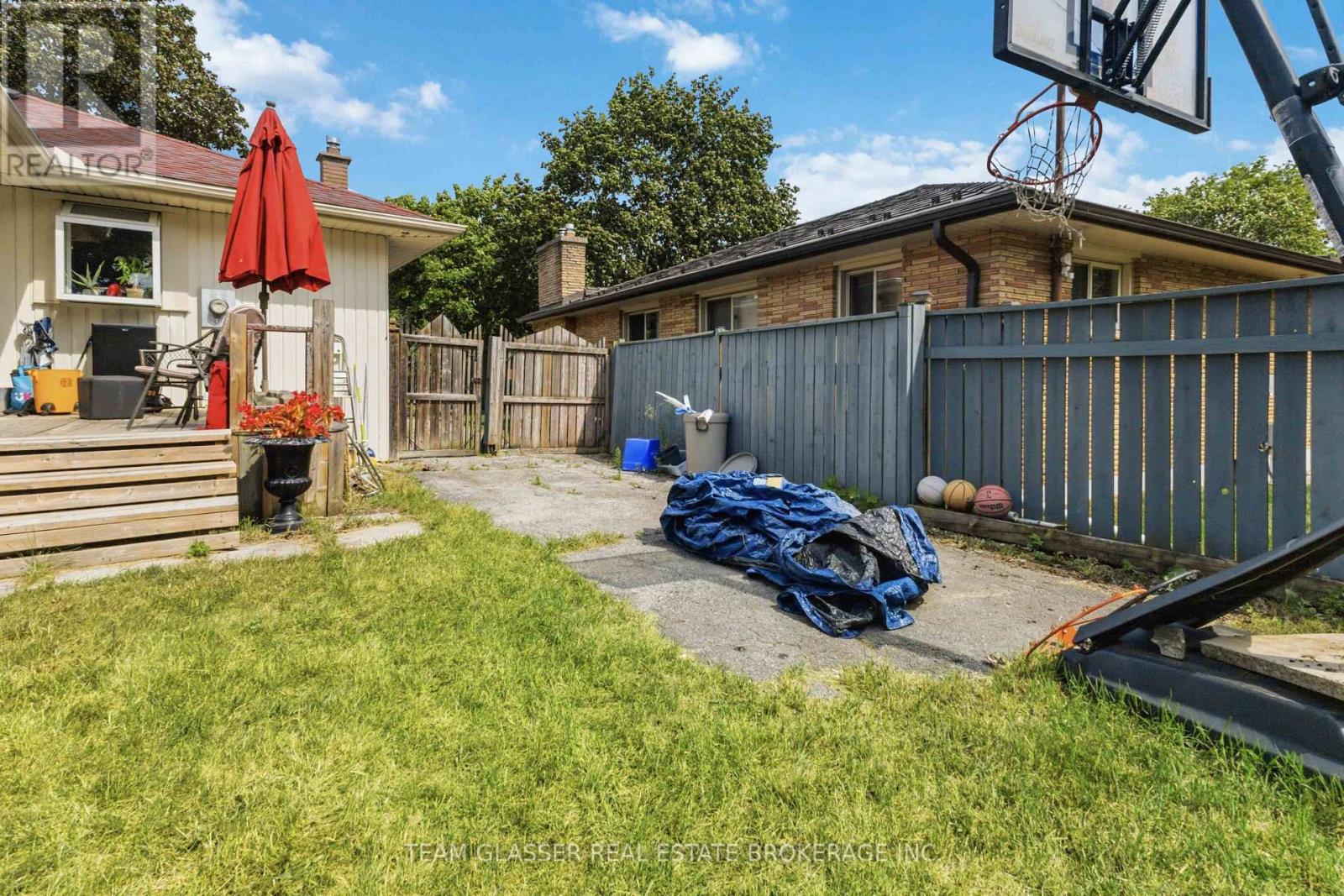 307 TWEEDSMUIR AVENUE - Image 35
