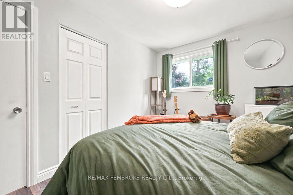 1369 B GREENWOOD ROAD - 20