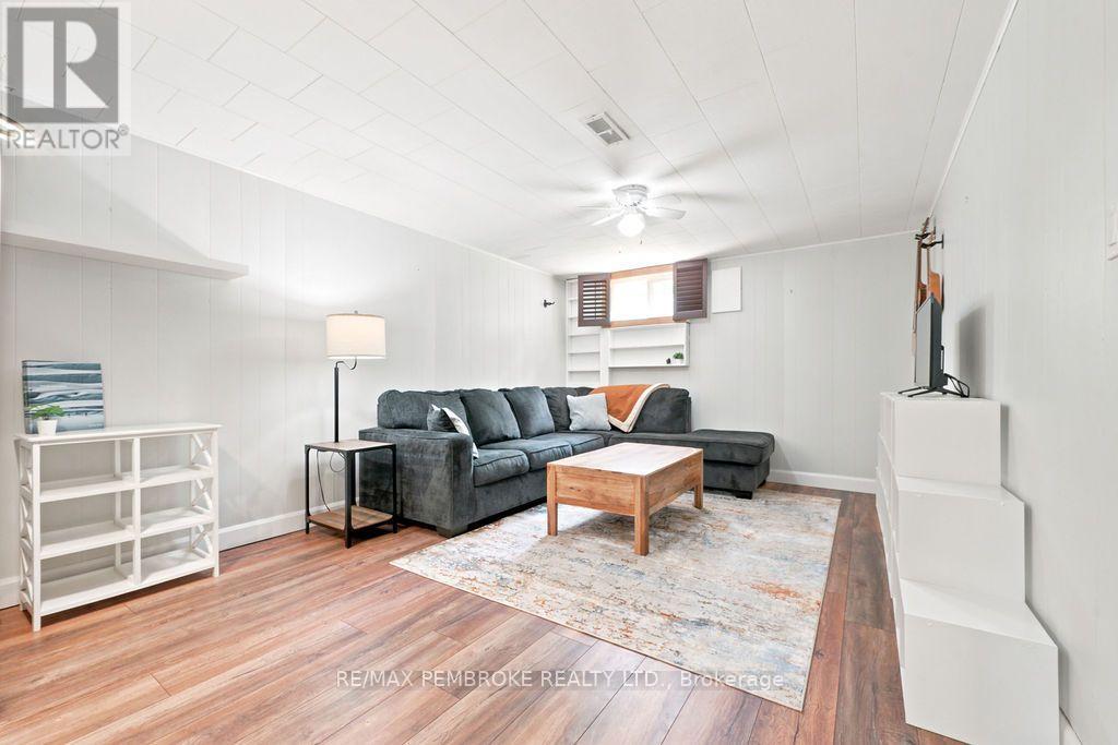 1369 B GREENWOOD ROAD - 30