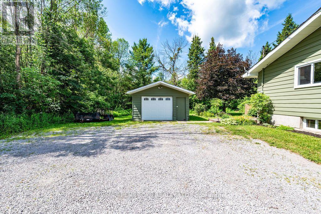 1369 B GREENWOOD ROAD - 39