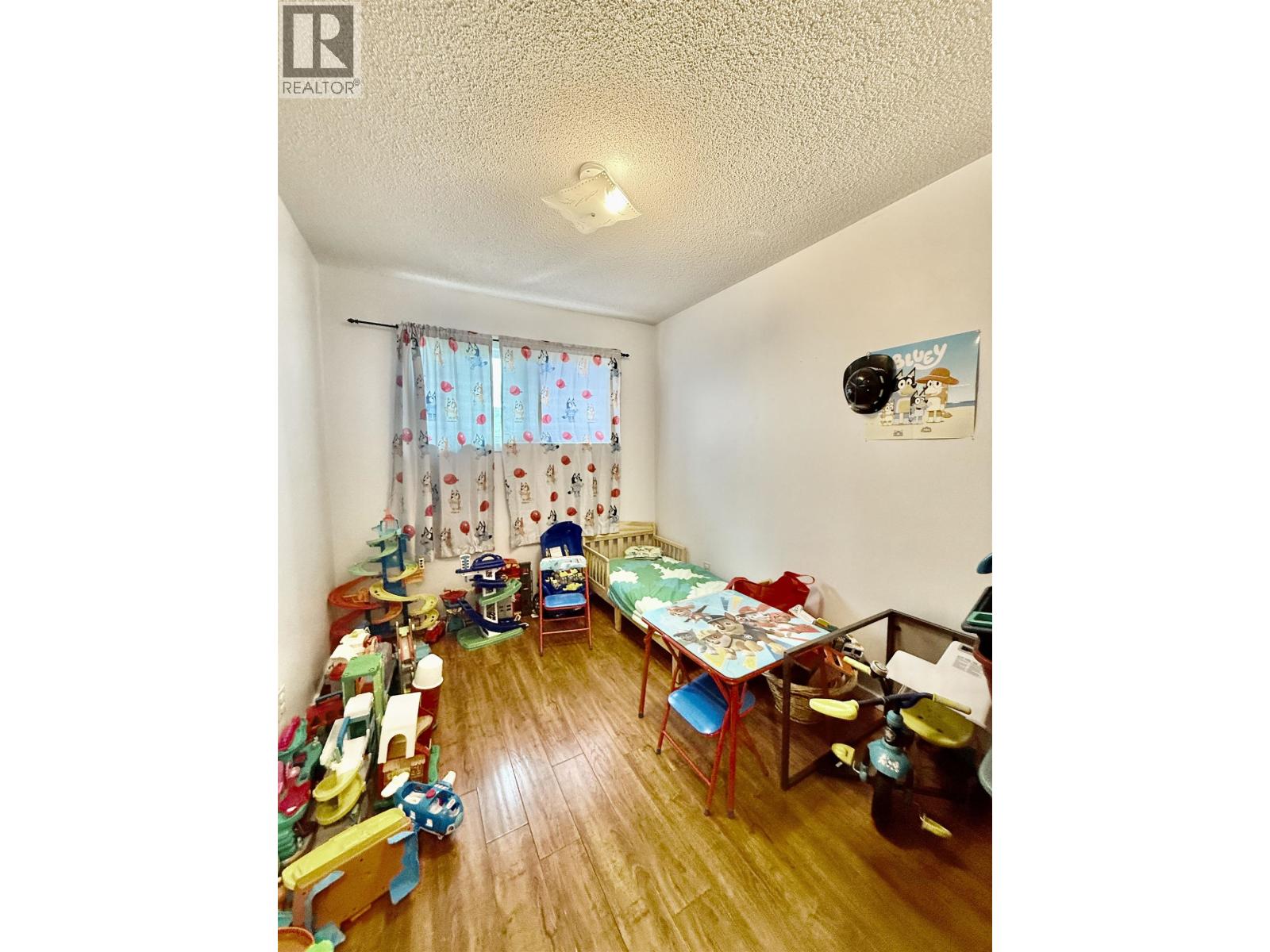 2055-2057 KANATA AVENUE - 19