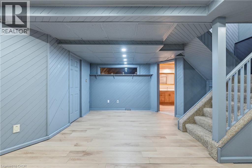 95 BIRCHPARK Drive - 32