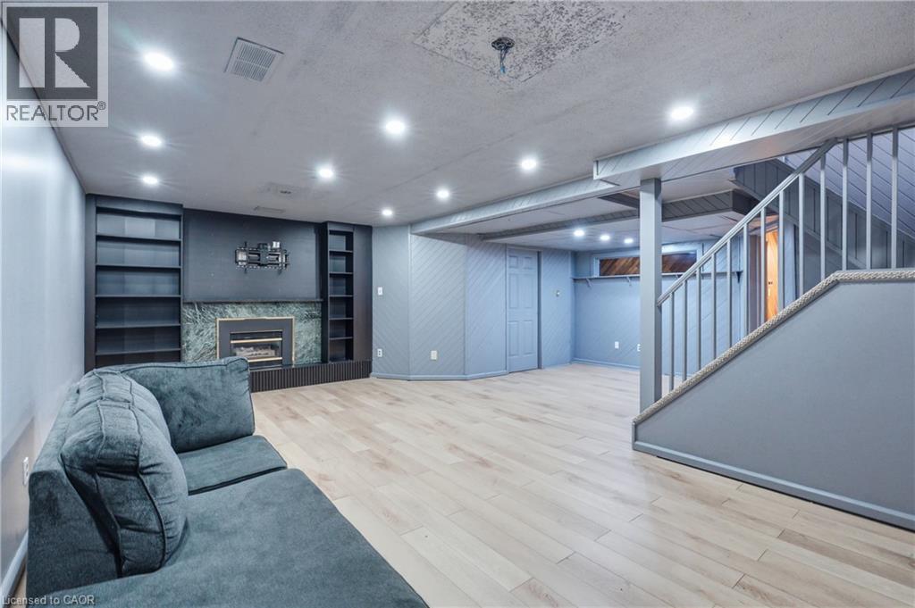 95 BIRCHPARK Drive - 33