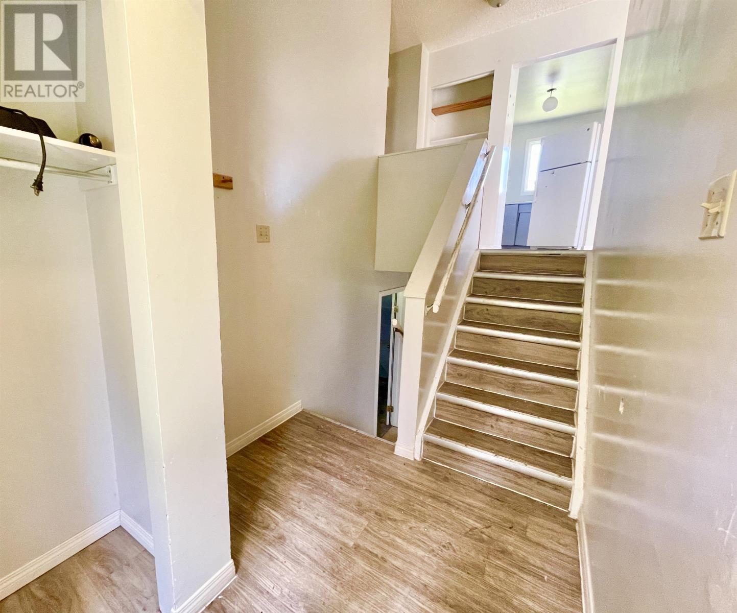 64 Wellington RD - 5