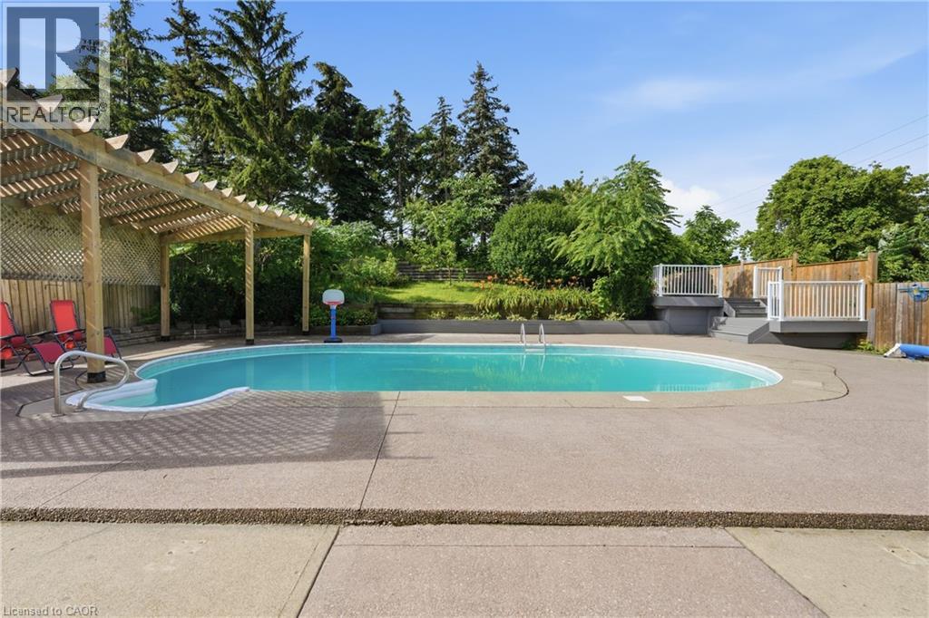 95 BIRCHPARK Drive - 40
