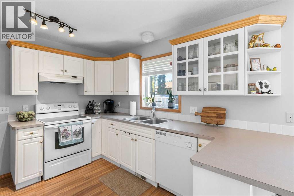 150 Balsam Crescent — photo 9