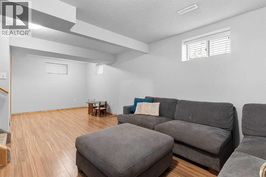 150 Balsam Crescent — photo 23
