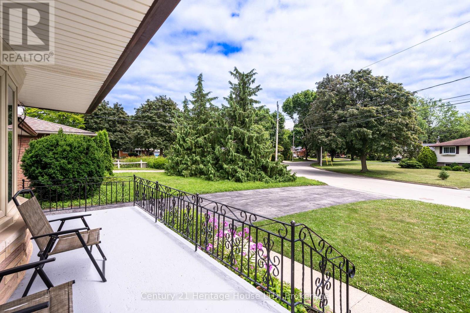 64 CROYDON DRIVE - 38