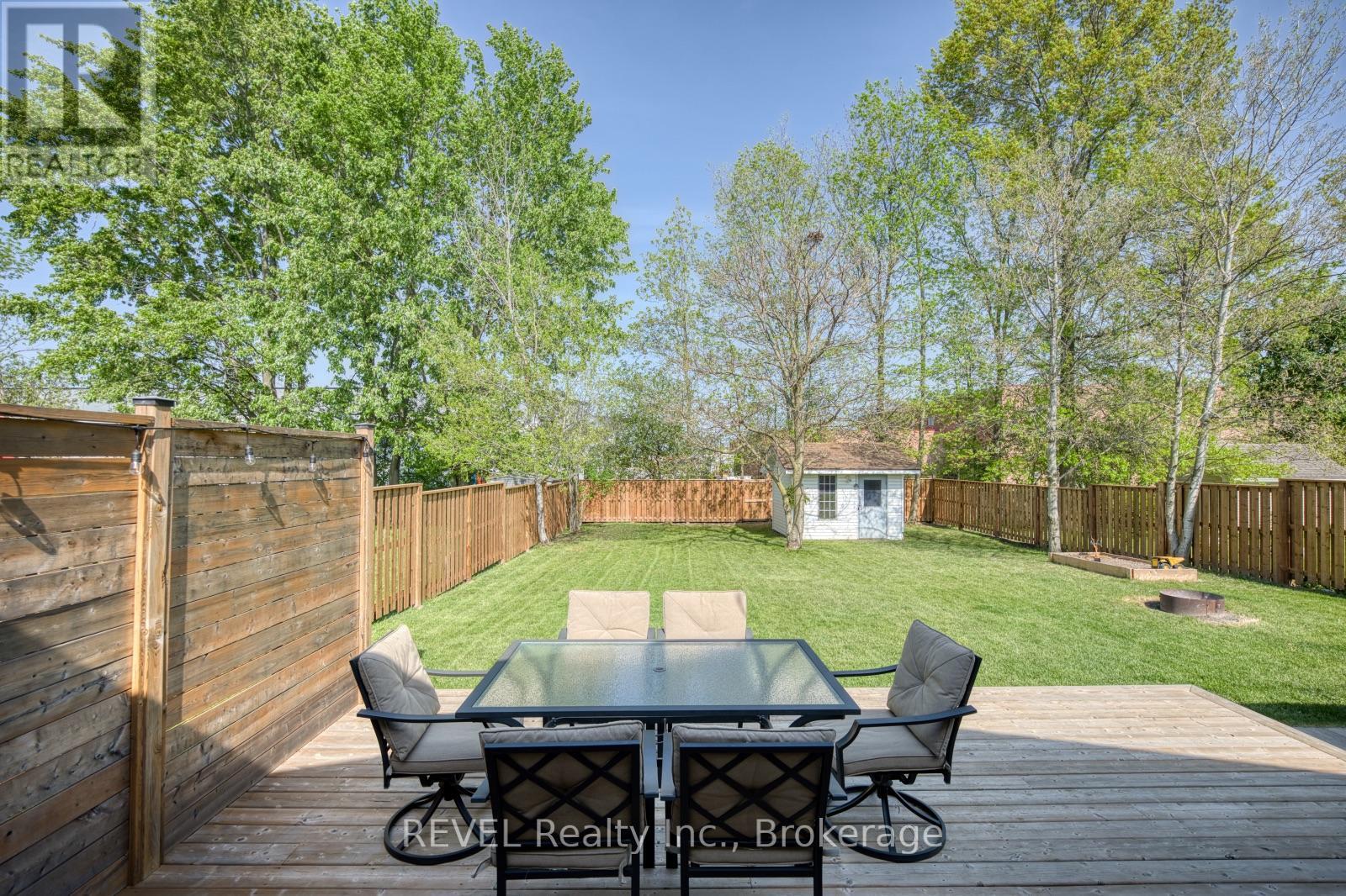 92 ROYAL OAK DRIVE - 41