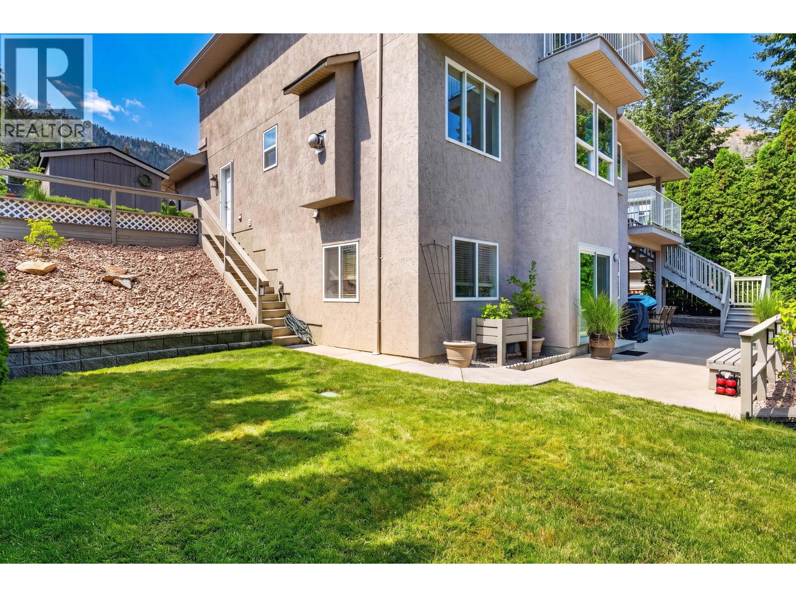 2156 Shannon Woods Way, West Kelowna