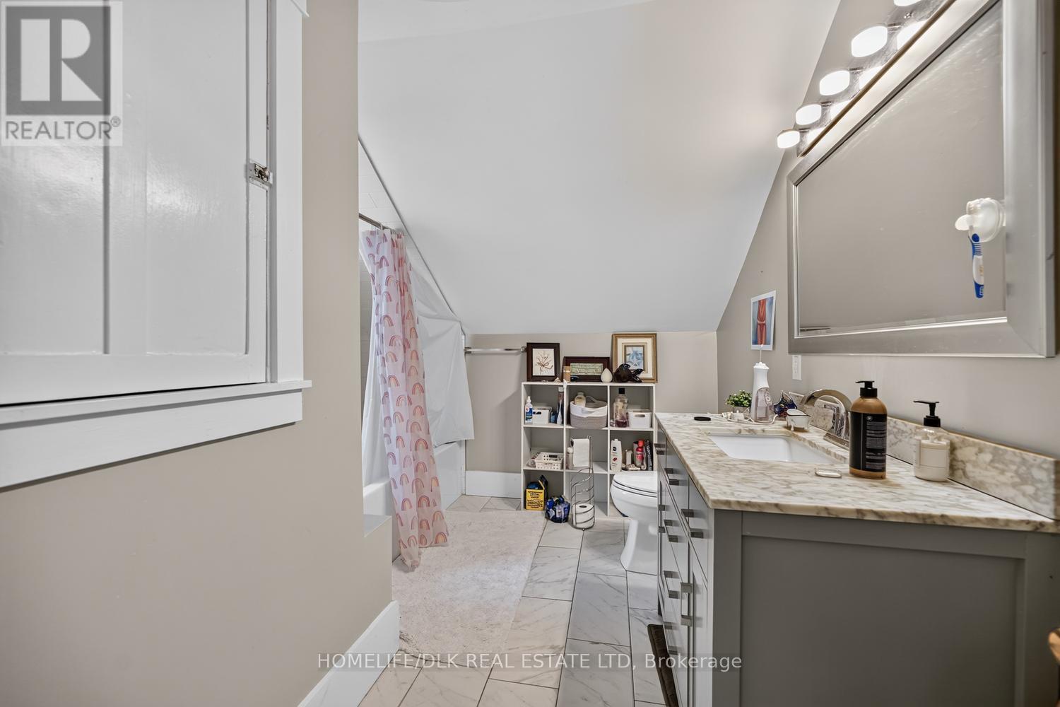 427 EARL STREET - 16
