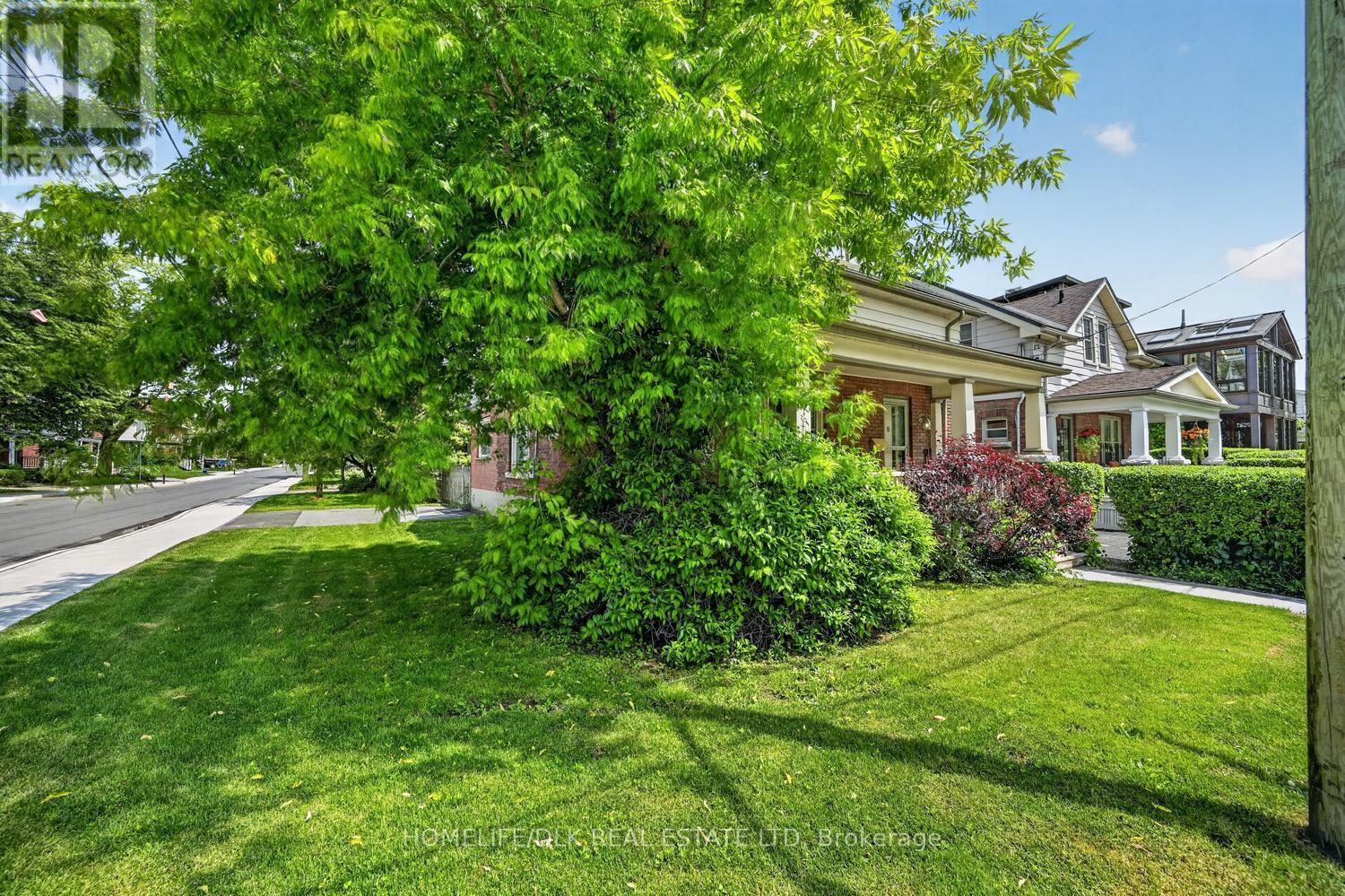 427 EARL STREET - 2