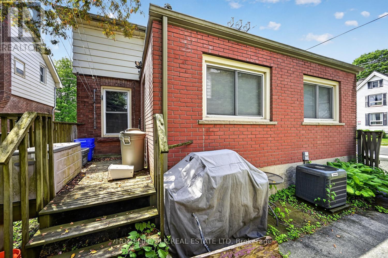 427 EARL STREET - 5