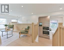223 Queensdale Avenue, Toronto, ON M4C2B1 Photo 12