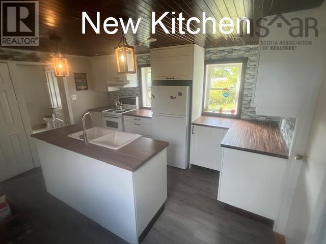 1095 New Harbour Lundy Road - 5