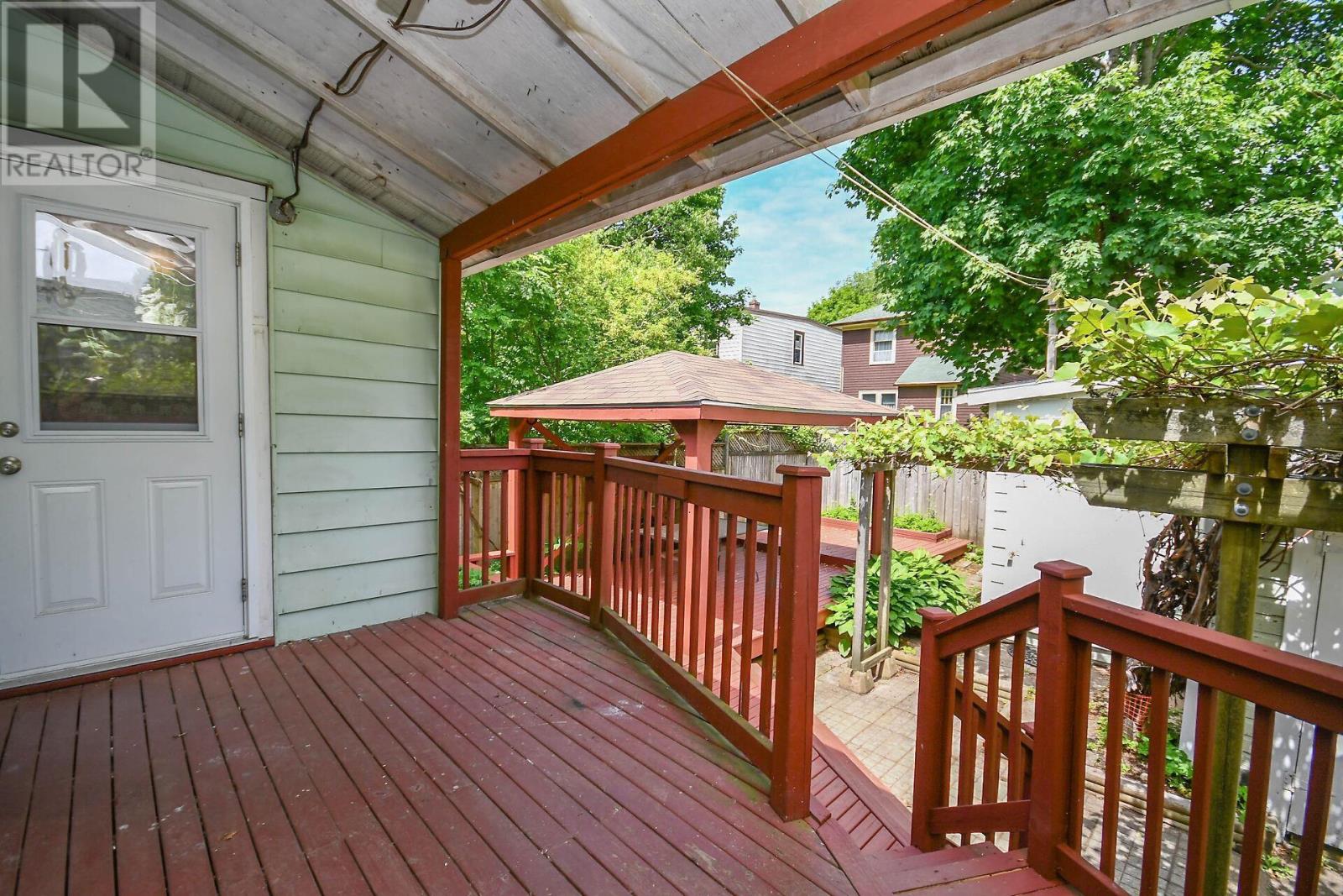6285 Willow Street - 41