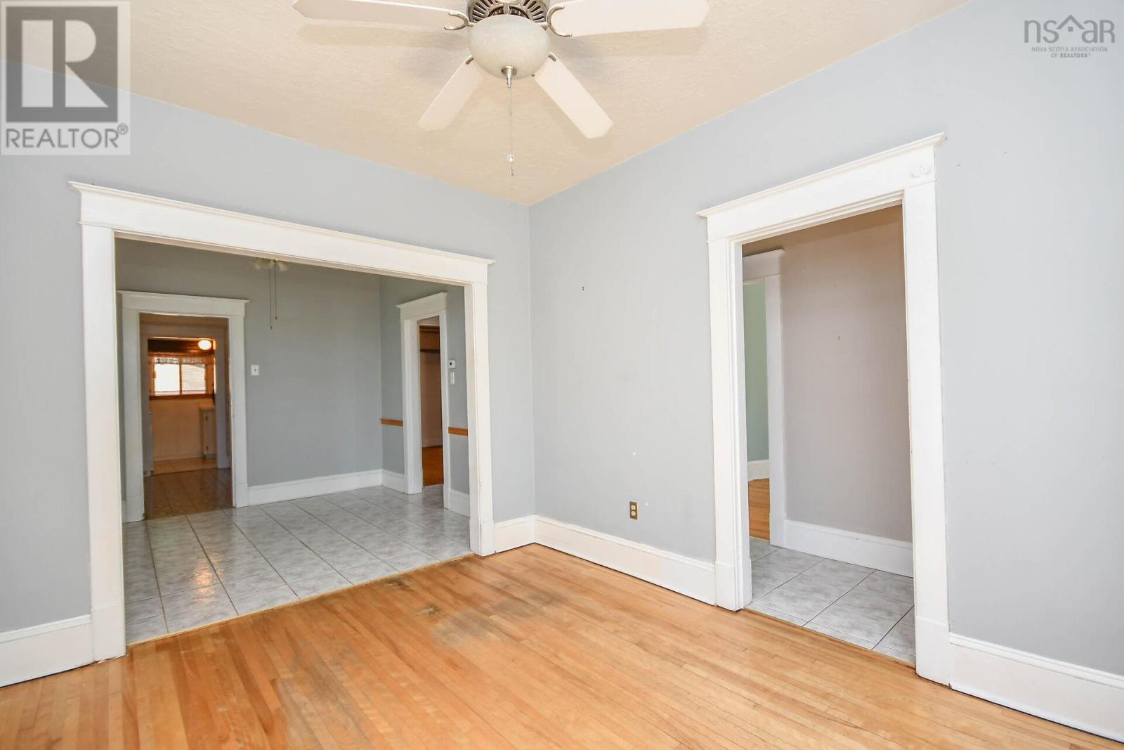 6285 Willow Street - 7