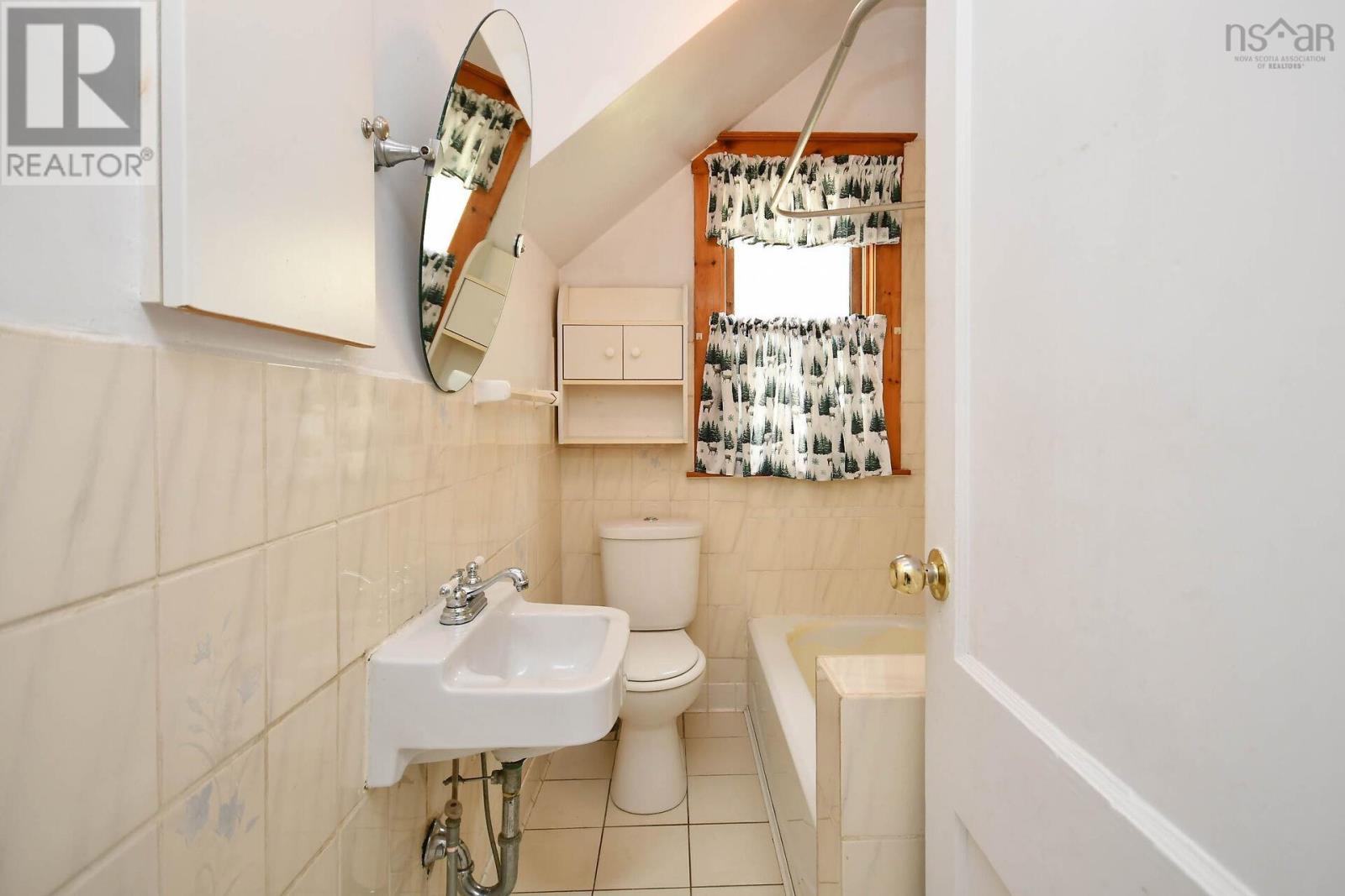 6285 Willow Street - 16