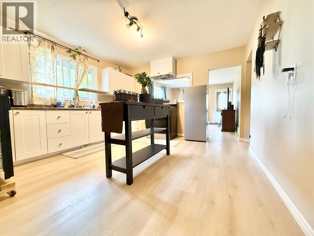 66 2 Avenue E - 8