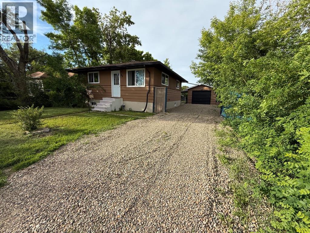 66 2 Avenue E - 3