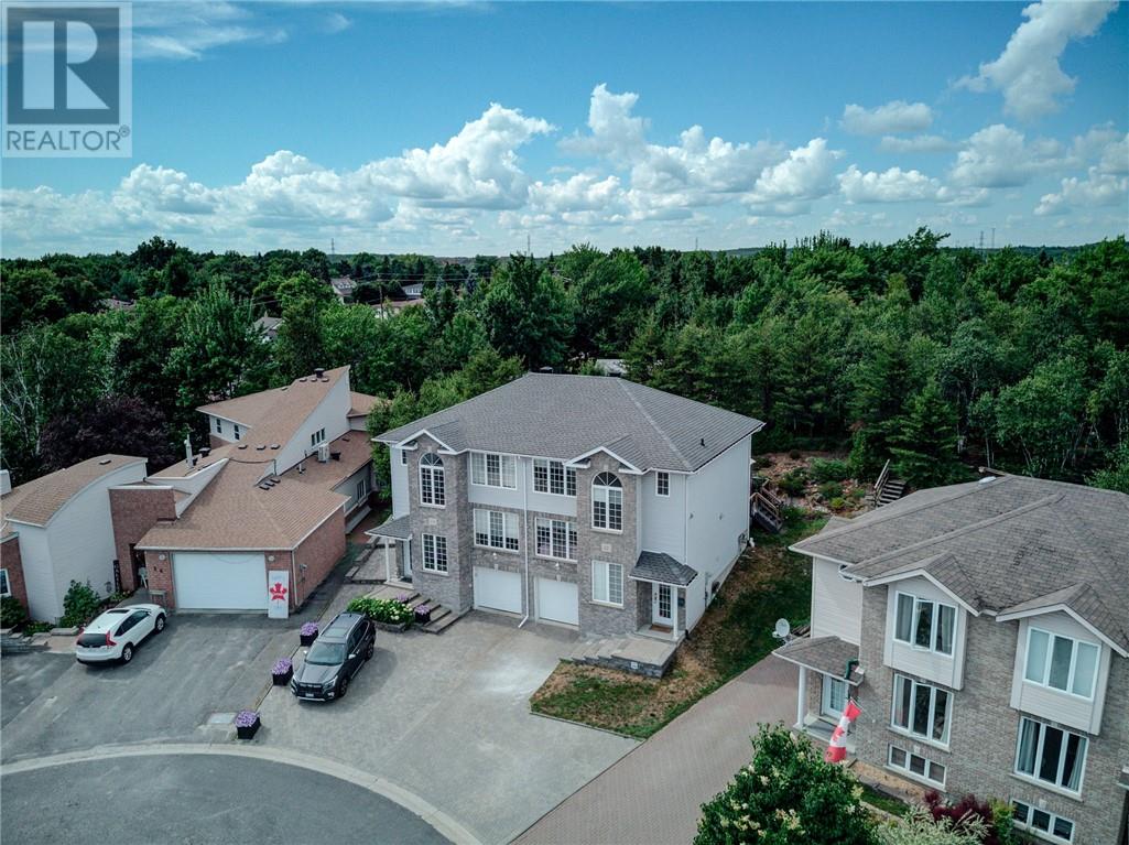 22 Palisade - 27